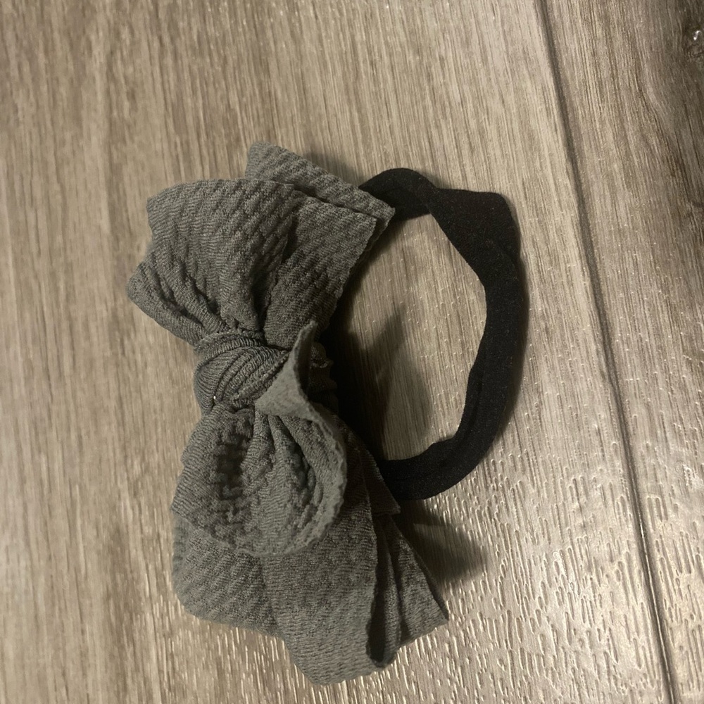 Gray Textured Bow Headband
